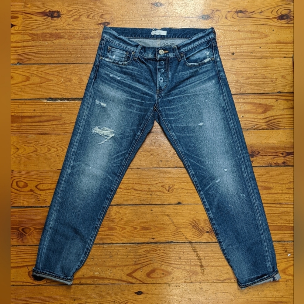 MOUSSY Vintage Distressed Kelley Tapered Leg Mid Rise Button Fly Jeans